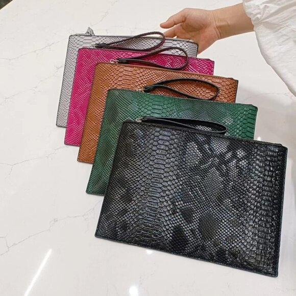 Green Women's Snakeskin Pu Leather Party Envelope Clutch with Hand Strap, Large - Picture 4 of 6